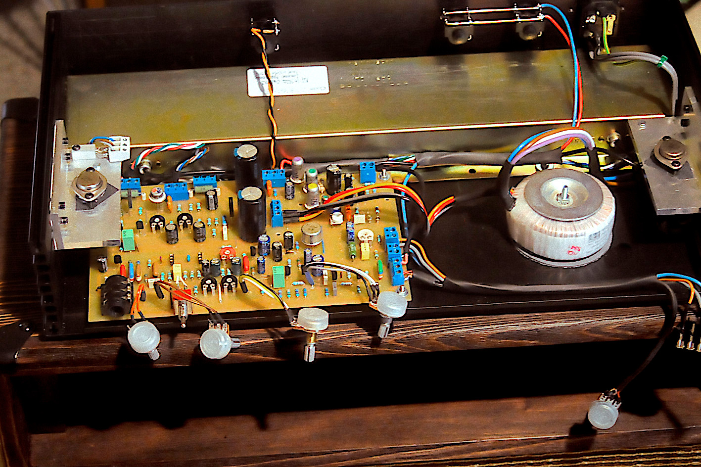 Amplificateur 15W à transistors au germanium par guitarpoppa.com